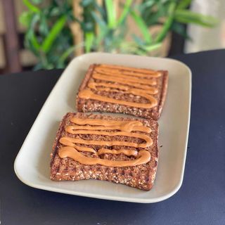 Torrada com Manteiga de Amendoim