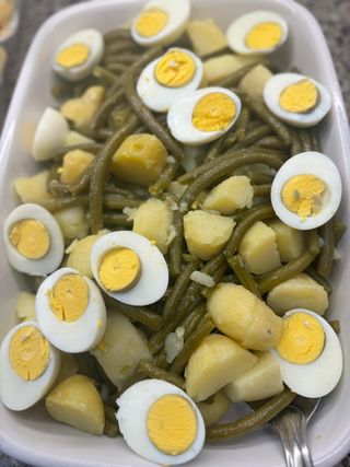 Patate fagiolini e uova sode 1 porzione 300 g