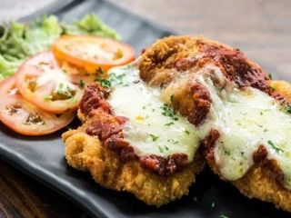 Panado de Frango com Molho de Iogurte e Pepino