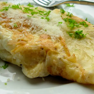 Omelette Fromage Luncheon