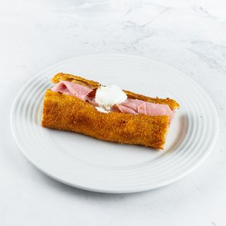 Pohana palačinka šunka, sir, vrhnje