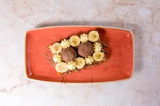 Banana split waffle