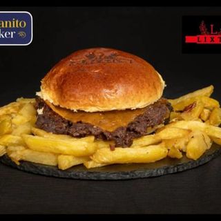 Hamburguesa Smash Lixto y patatas