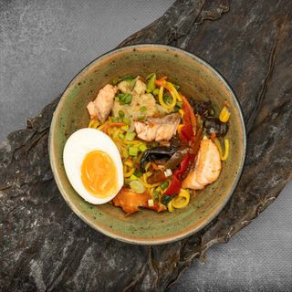 Локшина  з лососем L (225г)