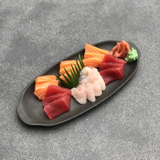 48) Sashimi moriawase (18 uds.)