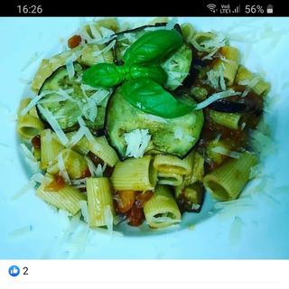 Maniche alla sgarbatella