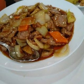 Ternera Con Bambú Y Setas Chinas