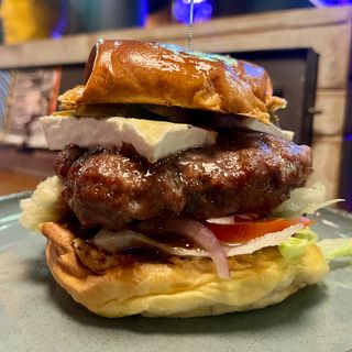 Goat’s cheese burger