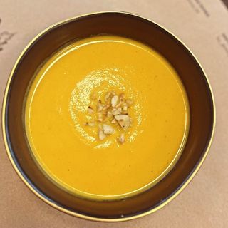 Juha od mrkve i đumbira s kokosovim mlijekom