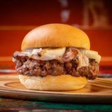 Marqués burger + patatas fritas