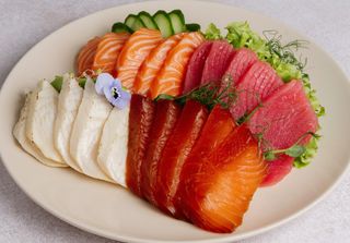 Sashimi Takusan (20 Plastrów)