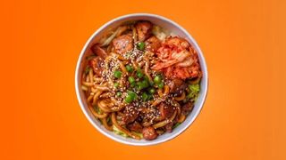.UDON ze smażonym tofu w ostrym sosie gochujang