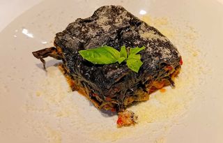 Lasaña Negra-Ragú De Sepia