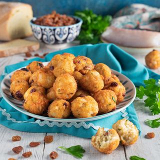 Porción De Buñuelos De Bacalao (10 Uds.)