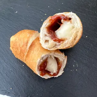 Tequeños Bocadillo con queso 