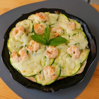Mini Pizza MareTerra con Zucchine, Gamberetti e Mozzarella