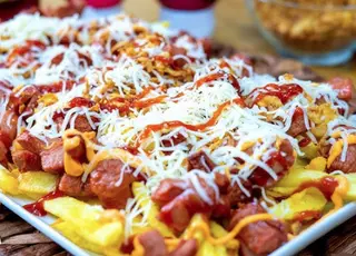 Salchipapa mixta