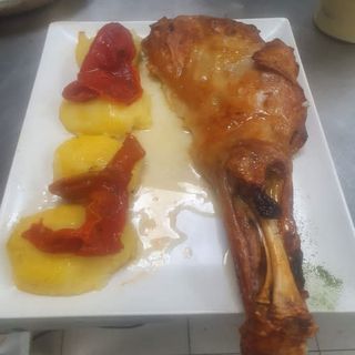 Paletilla lechal al horno