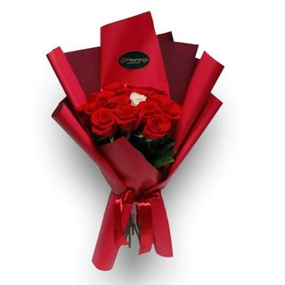 Buchet 17 trandafiri rosii