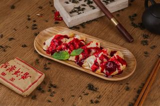 Pierożki Gyoza z jabłkiem