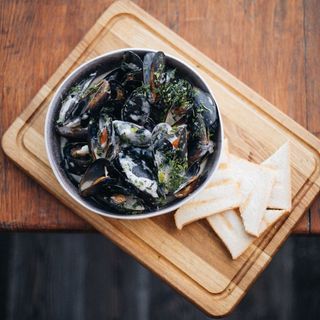 Мідіі у вершковому соусі