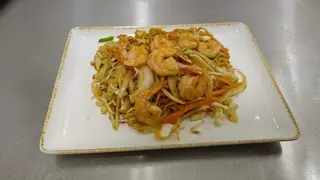 Massa Salteada com Gambas