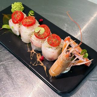 US15. Uramaki scampiroll - 8 pezzi