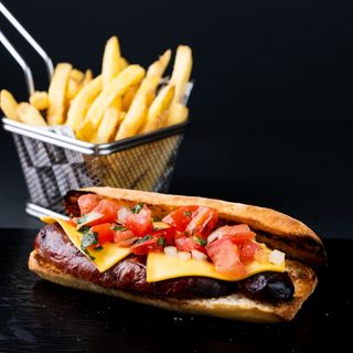 CHORIPAN PICO DE GALLO. + PATATAS