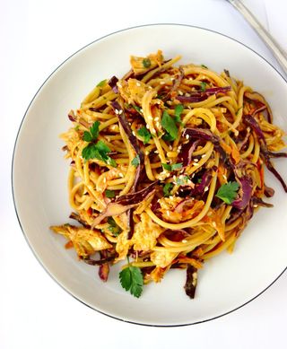 Makaron po tajsku z cielęciną