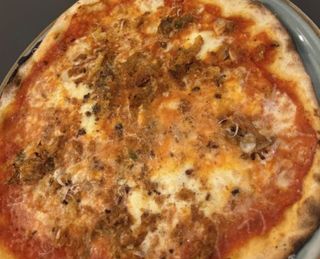 Pizza funghi freschi