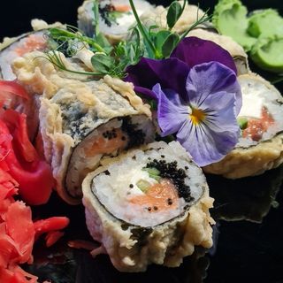 Теплий з лососем