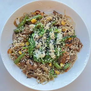 WOK Гострий з куркою та хіяші (Рисова локшина)