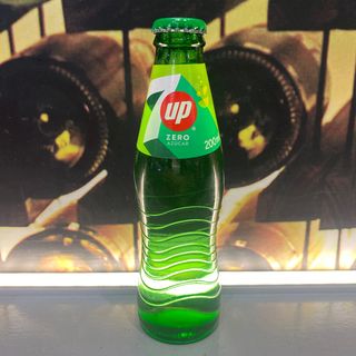 7 UP (20 cl.)