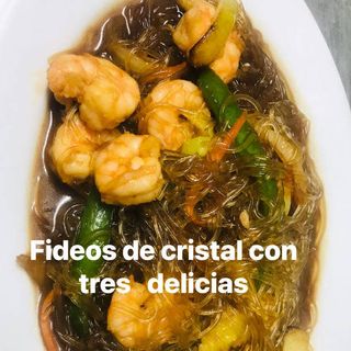 Fideos de cristal con tres delicias