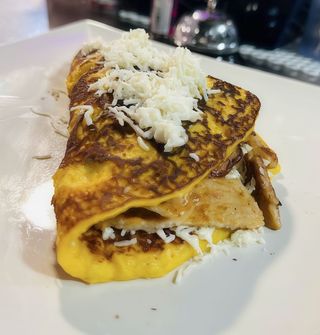 Cachapa De Carne Con Queso Y Mantequilla (1 Ud.)