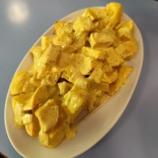 Patatas con salsa de Queso