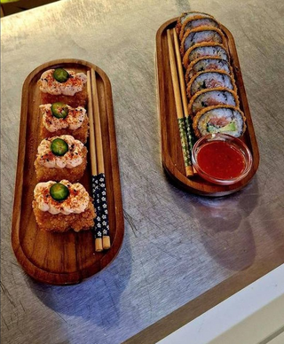 Roll Crocante de Salmão