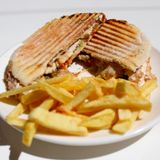 Campero Serranito Pollo y Patatas Fritas