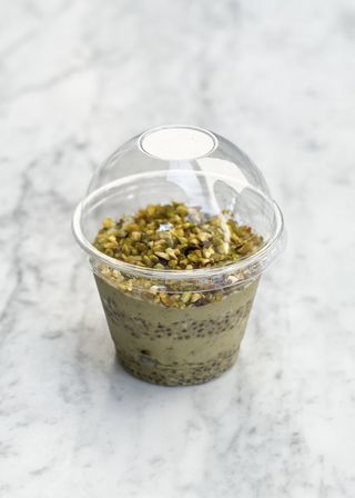 Budincă de Ovăz cu Chia și Fistic