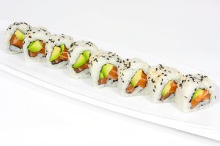 Ura salmone avocado 9pz