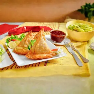 Chicken Samosa (2 Pieces)
