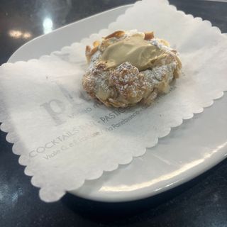 Morbidello di mandorla farcito mini al pistacchio 