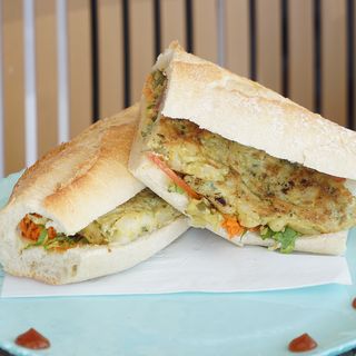 Bocadillos Tortilla Gambas