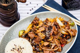 Pačetina sa bambusom i gljivama