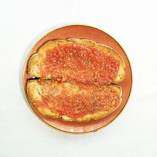 Pan Con Ajo Y Tomate Fresco