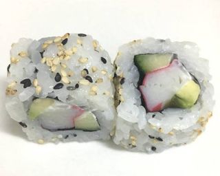 California Roll Surimi, aguacate y pepino (8uds)