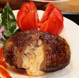 Punjena pljeskavica 350g