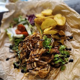 Schab po cygańsku soute z duszoną cebulką