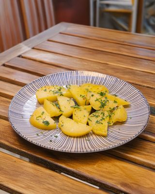 Cartofi nature cu patrunjel