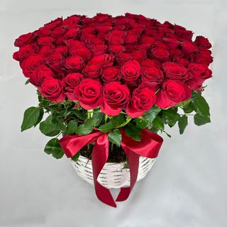 Cos 101 Trandafiri Rosii